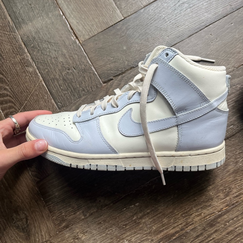 Nike Dunks - Picture 2 of 3